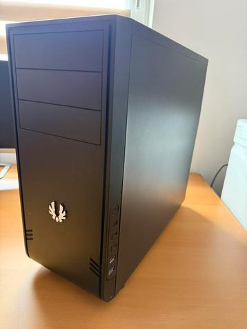 Krachtige nette pc beschikbaar voor biedingen