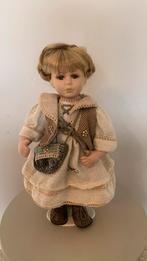 Porseleinen pop 32 cm, Ophalen of Verzenden, Zo goed als nieuw, Pop