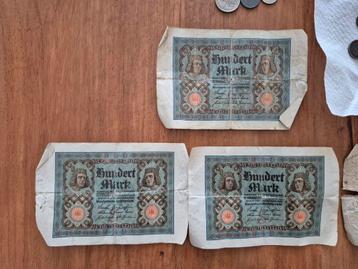 Diversen oude biljetten en munten beschikbaar voor biedingen