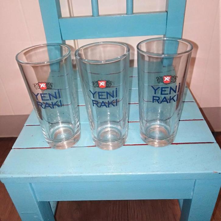 Yeni raki glaasjes 3 stuks, Huis en Inrichting, Keuken | Servies, Gebruikt, Glas of Glazen, Overige stijlen, Glas, Ophalen
