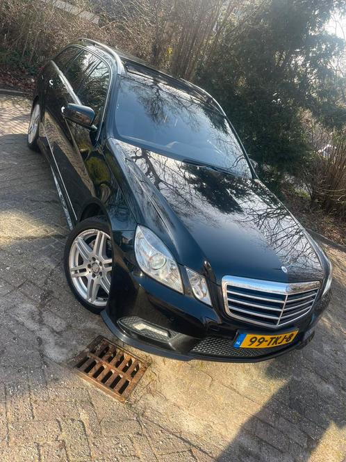 Mercedes-Benz YOUNGTIMER E-Klasse 5.5 E500 Estate AUT 2010, Auto's, Mercedes-Benz, Particulier, E-Klasse, ABS, Achteruitrijcamera