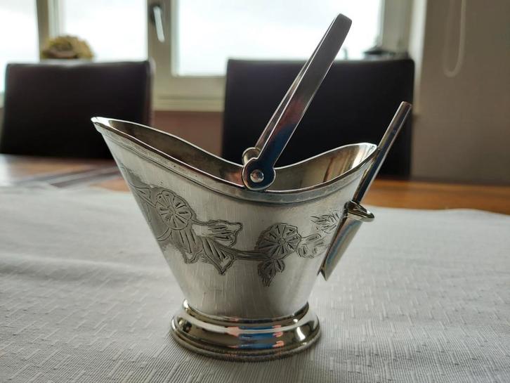 Verzilverd DE Suikerpotje met Lepeltje - 10x9 cm, Antiek en Kunst, Curiosa en Brocante, Ophalen of Verzenden