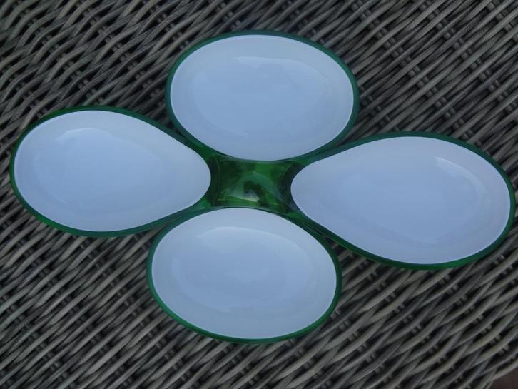 GUZZINE wit/lime groen 2-delig schalen set, hapjesschalen, Huis en Inrichting, Keuken | Servies, Nieuw, Kom(men), Overige stijlen