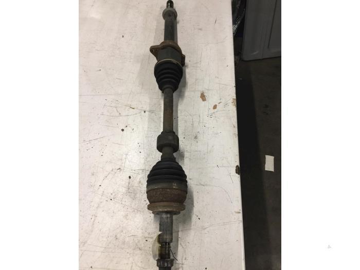 Aandrijfas rechts-voor van een Toyota Avensis, Auto-onderdelen, Remmen en Aandrijving, Toyota, Gebruikt, 3 maanden garantie, Ophalen of Verzenden