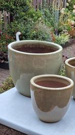 2  grote  bloembakken   vorstbestendig   44 en 28 cm, Tuin en Terras, Bloembakken en Plantenbakken, Ophalen, Steen, Gebruikt, Minder dan 60 cm