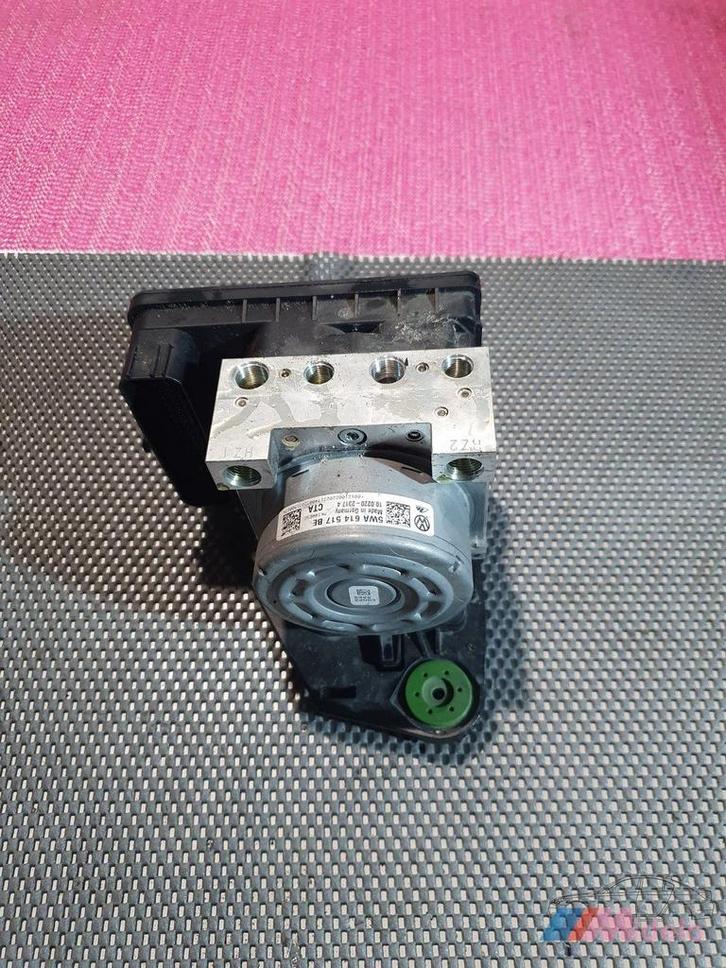 abs pomp golf 8 gtd bj2021 artikelnummer 5WA614517BE, Auto-onderdelen, Remmen en Aandrijving, Volkswagen, Gebruikt, Herkomst onderdeel bekend
