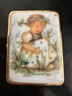 Grote hummel pillendoos met porselein deksel, Ophalen of Verzenden, Gebruikt