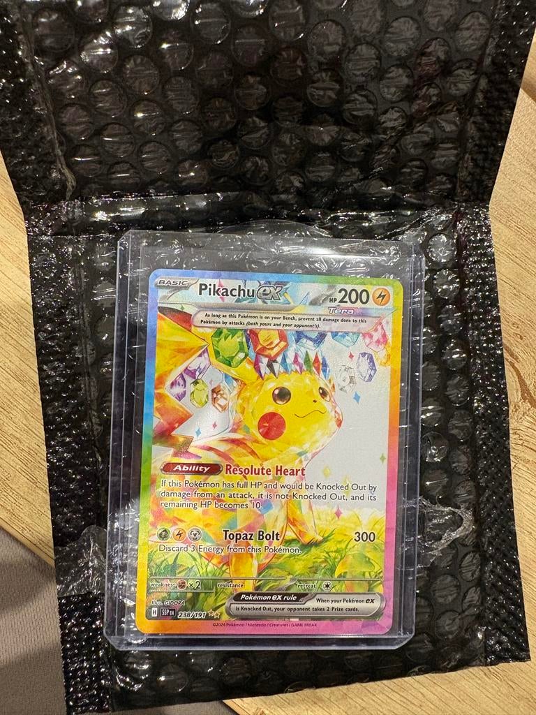 Pikachu Pokemon Kaart - Zeldzaam!, Ophalen of Verzenden, Zo goed als nieuw, Losse kaart, Foil