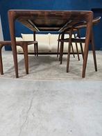 Artisan Latus tafel + bank + Artisan Neva stoelen notenhout, Ophalen of Verzenden, Zo goed als nieuw