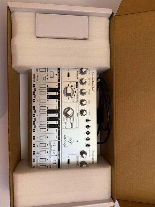Behringer TD-3 SR Bassline Synthesizer - Zo goed als nieuw, Muziek en Instrumenten, Synthesizers, Zo goed als nieuw, Overige aantallen