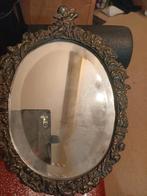 Zware spiegel met afgeschuinde randen., Antiek en Kunst, Ophalen of Verzenden, Ovaal, Minder dan 50 cm, Minder dan 100 cm