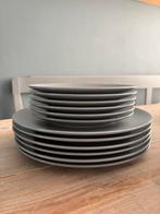 Servies grijs en roze IKEA, Ophalen, Zo goed als nieuw, Effen, Bord(en)