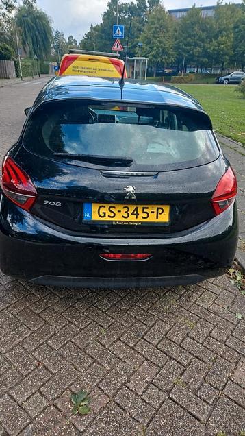 Peugeot 208 1.2 VTI 60KW/82PK 5-D 2015 Zwart beschikbaar voor biedingen