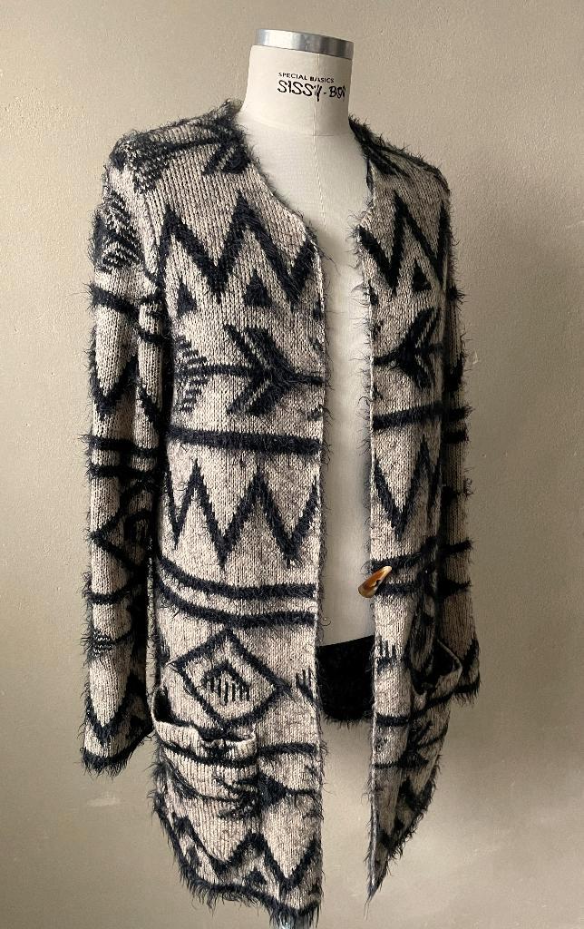 GEISHA, beige vest met zwart patroon, mt S / 36, Kleding | Dames, Truien en Vesten, Zo goed als nieuw, Maat 38/40 (M), Beige, Ophalen of Verzenden