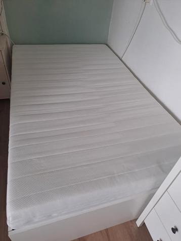 Matras 120 cm breed beschikbaar voor biedingen