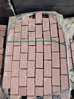 Restpartij 35.5m2 bkk betonklinkers rood 8cm dik met nok, Ophalen, Klinkers, Zo goed als nieuw, 10 m² of meer