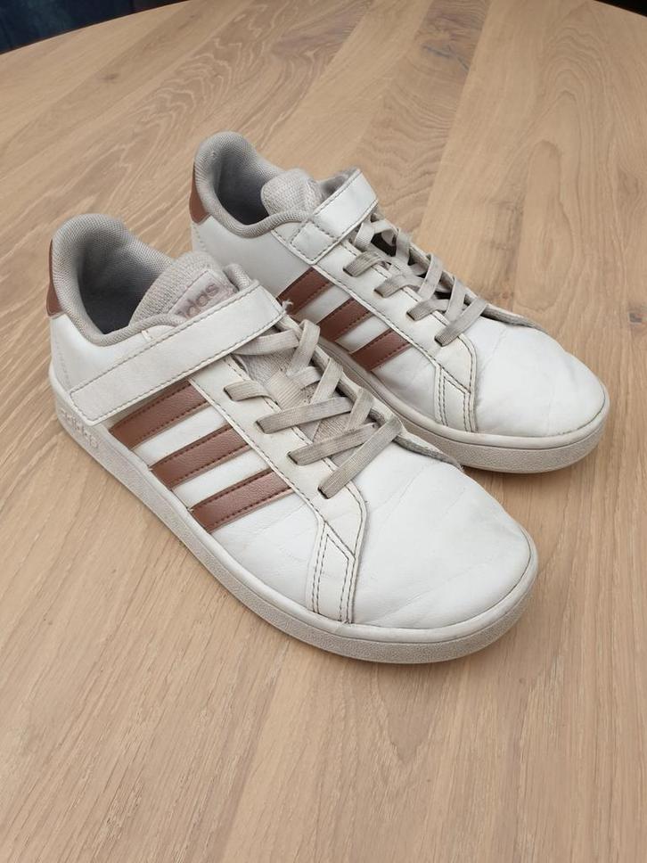 Sneakers Adidas Grand Court Child White / Copper Maat 35, Kinderen en Baby's, Kinderkleding | Schoenen en Sokken, Gebruikt, Schoenen