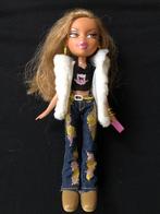Bratz Walking Yasmin, Ophalen of Verzenden, Gebruikt, Fashion Doll
