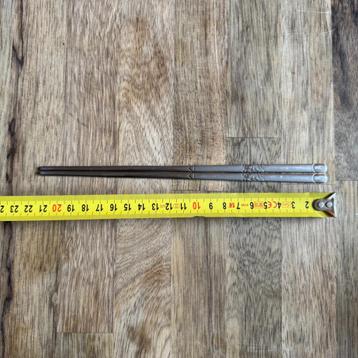 zilveren koreaanse platte eetstokjes beschikbaar voor biedingen