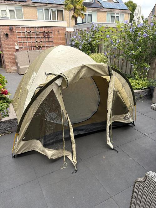 Koepeltent met klein voortentje 2-3 personen, Caravans en Kamperen, Tenten, tot en met 3, Zo goed als nieuw, Ophalen
