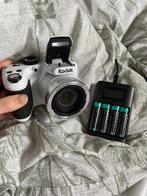 Kodak Pixpro AZ401 + nieuwe lader en batterijen, Audio, Tv en Foto, Fotocamera's Digitaal, Ophalen of Verzenden, Zo goed als nieuw