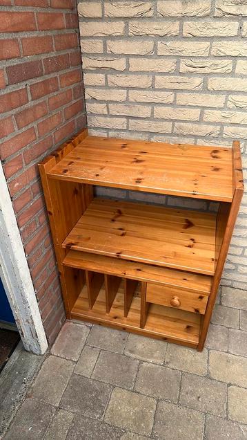 Functioneel kastje grenen GRATIS!!!! beschikbaar voor biedingen