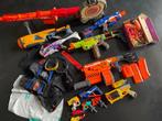 Speelgoed nerf: 12 geweren, 3 vestjes, brillen etc., Kinderen en Baby's, Gebruikt, Ophalen