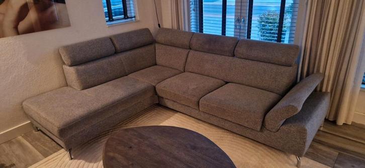 Verstelbare grijze Hoekbank met Uitschuifbare Zitgedeeltes, Huis en Inrichting, Banken | Bankstellen, Gebruikt, Hoekbank, Vierpersoons of meer