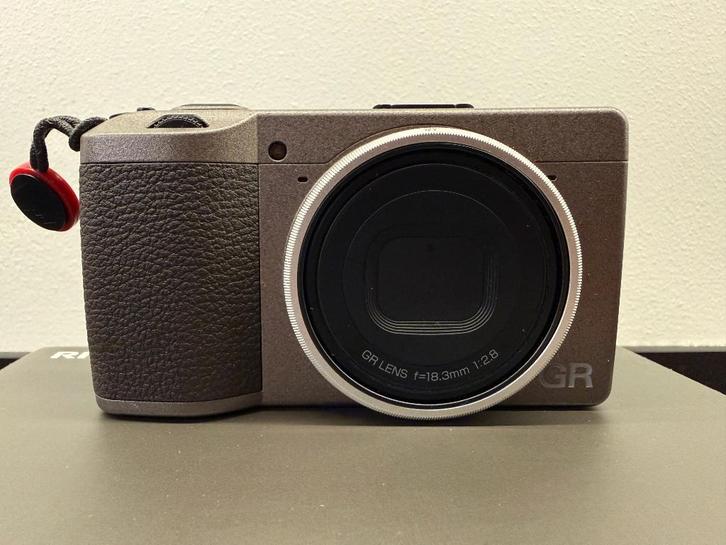 Ricoh GR III Diary Edition - met extra's - incl. garantie!, Audio, Tv en Foto, Fotocamera's Digitaal, Zo goed als nieuw, Compact