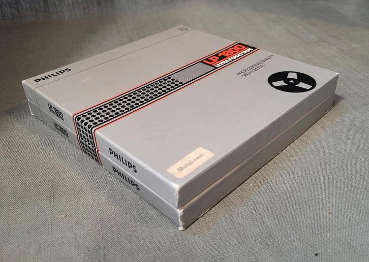 2x Philips LP1800 ultra ferro tape on 18cm metal reel, Audio, Tv en Foto, Bandrecorders, Bandrecorder, Met banden, Ophalen of Verzenden