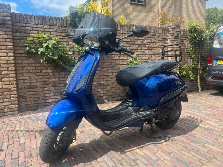 Vespa Sprint 80cc, 2021, Marino Blue, Fietsen en Brommers, Brommers | Vespa, Zo goed als nieuw, Ophalen