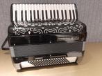 accordeon Ballone burini 96 bas, Muziek en Instrumenten, Accordeons, Overige merken, Zo goed als nieuw, 96-bas, Met riemen