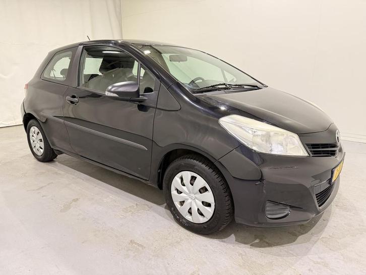 Toyota Yaris 1.0 VVT-i Comfort (bj 2014), Auto diversen, Schadeauto's, Toyota, Handgeschakeld, Benzine, Overige carrosserieën