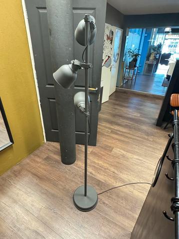 Ikea Lamp - Vloerlamp met 3 Spots beschikbaar voor biedingen
