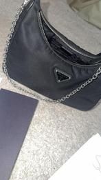 Prada tas zwart, Sieraden, Tassen en Uiterlijk, Tassen | Schoudertassen, Ophalen of Verzenden, Nieuw, Zwart