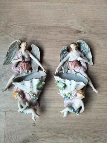 Capodimonte porcelein. Wanddecoratie Engelen beschikbaar voor biedingen
