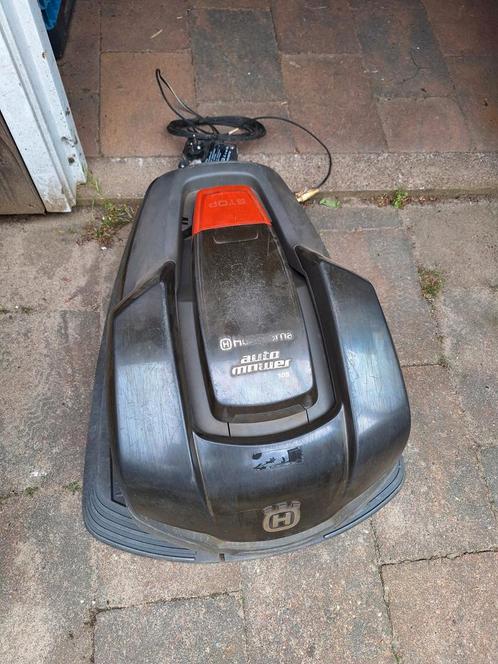 Husqvarna Automower 105 robotmaaier, Tuin en Terras, Robotmaaiers, Zo goed als nieuw, Ophalen of Verzenden