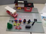Lego Classic Town - Busstation - 379, Kinderen en Baby's, Speelgoed | Duplo en Lego, Complete set, Gebruikt, Ophalen of Verzenden