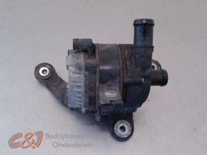 Extra waterpomp van een Volkswagen Crafter, Auto-onderdelen, Airco en Verwarming, Volkswagen, Gebruikt, 3 maanden garantie, Ophalen of Verzenden
