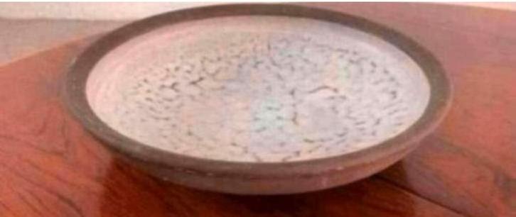 Schaal van Klaas Mobach mad zwarte witte schaal, Antiek en Kunst, Antiek | Keramiek en Aardewerk, Ophalen of Verzenden