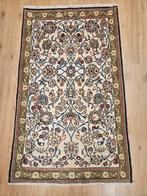 Handgeknoopt perzisch tapijt ghom 126x75, Info@SlatsAntiek.nl, Crème, 100 tot 150 cm, Perzisch