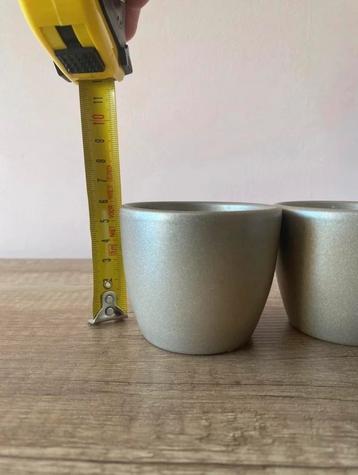 Bloempotjes klein 3x beschikbaar voor biedingen