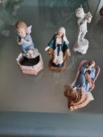 Wijwater bakjes een staande en een hangende en Maria beeldje, Verzamelen, Beelden en Beeldjes, Ophalen