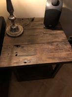 Houten robuuste bijzettafel/nachtkastje, Ophalen, Gebruikt, Vierkant, 55 tot 75 cm