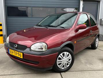 Opel Corsa 1.2 I 16V 3D 1998 Rood STUURBEKRACHTIGING/NAP/APK