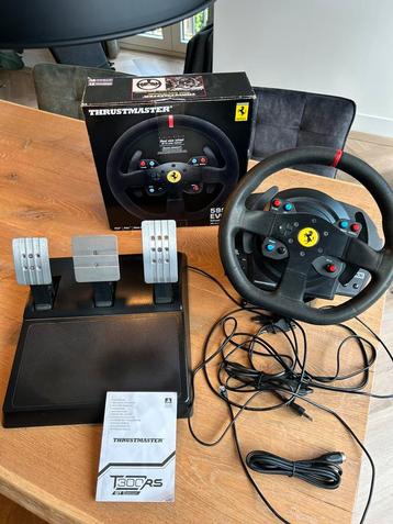 Thrustmaster T300 RS GT + 599xx evo stuur beschikbaar voor biedingen