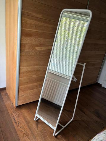 IKEA knapper staande spiegel wit metaal kapstok beschikbaar voor biedingen