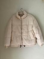 Pull & Bear gevoerd Dons Jas crème maat M, Kleding | Dames, Jassen | Winter, Maat 38/40 (M), Beige, Ophalen of Verzenden, Zo goed als nieuw
