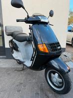 ⭐️Piaggio quartz 50cc 2 takt Glans zwart full option!⭐️, Fietsen en Brommers, Scooters | Piaggio, Ophalen, Zo goed als nieuw, Benzine