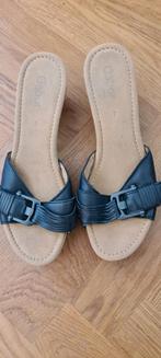 Gabor slippers met hak  zwart bandje maat 7 = maat 40, Kleding | Dames, Schoenen, Slippers, Zwart, Gabor, Ophalen of Verzenden
